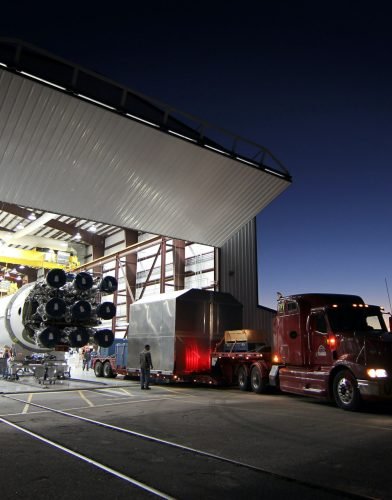 pexels-spacex-586077